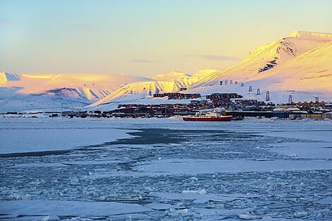 Sep 11, 26 - Longyearbyen, Spitsbergen