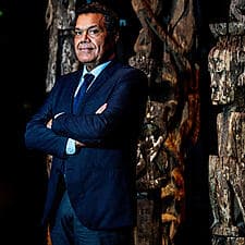 EMMANUEL_KASARHEROU ┬® Photo Thibaut Chapotot.jpg