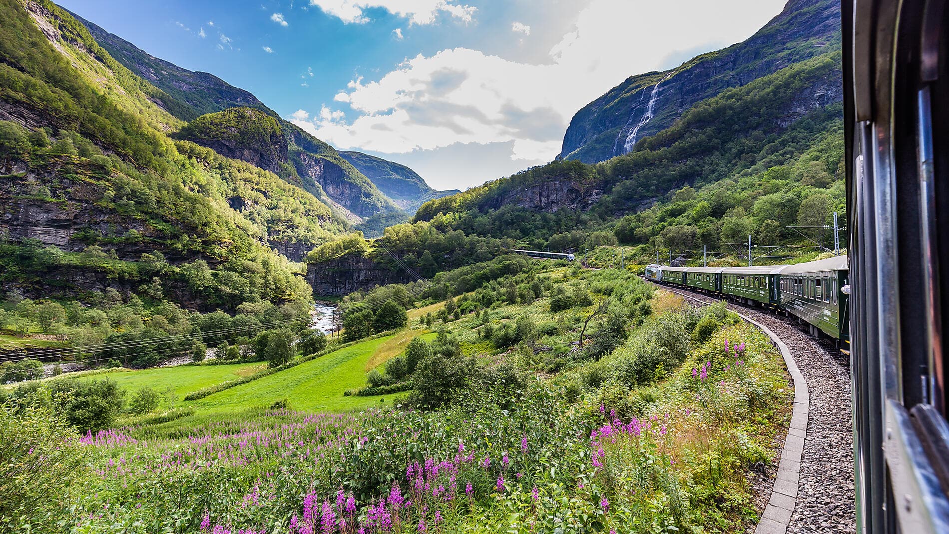 Scottish Isles & Norwegian Fjords ©Adobestock