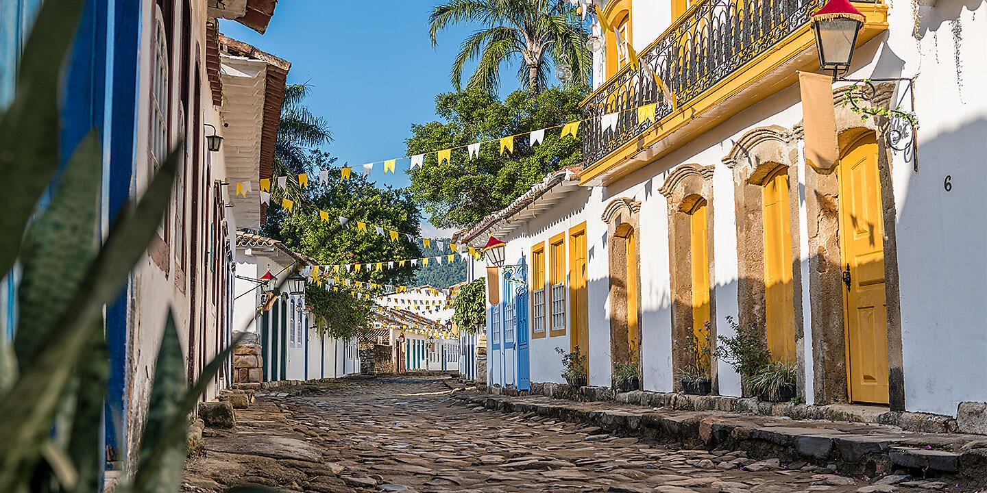 Emblematic South American shores and cities Emblematic South American shores and cities