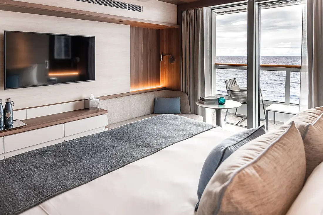 Carousel cabins: Lower deck balcony stateroom